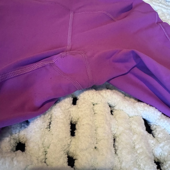 Lululemon size 16 leggings - Picture 2 of 4